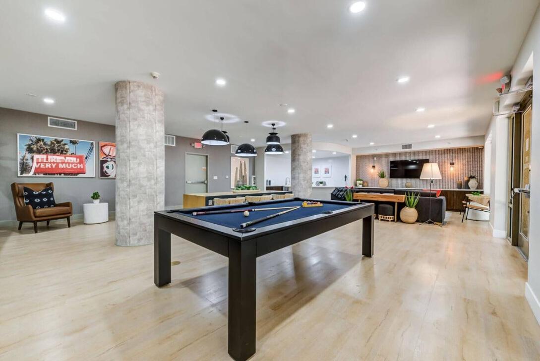 Woodland Hills Luxury Apt 2 Bed Ca Los Angeles Exterior photo